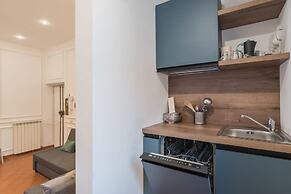 JOIVY Trevi Fountain's relais