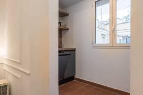 JOIVY Trevi Fountain's relais