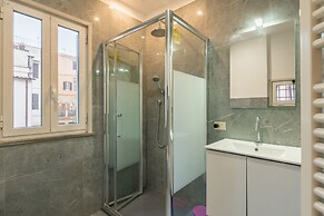 JOIVY Trevi Fountain's relais