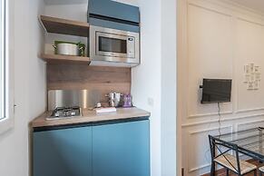 JOIVY Trevi Fountain's relais