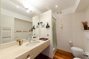 JOIVY Inviting Flat with Garden and Sea View in Rapallo