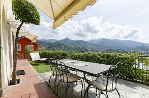 JOIVY Inviting Flat with Garden and Sea View in Rapallo
