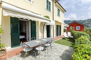 JOIVY Inviting Flat with Garden and Sea View in Rapallo