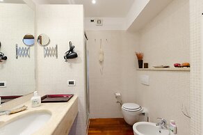 JOIVY Inviting Flat with Garden and Sea View in Rapallo