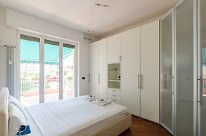 JOIVY Stylish Flat W/Terrace