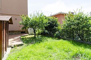 JOIVY Stylish Flat W/Terrace