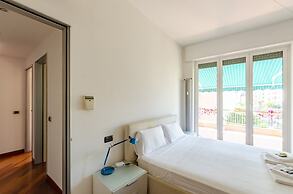 JOIVY Stylish Flat W/Terrace