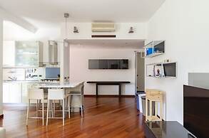 JOIVY Stylish Flat W/Terrace