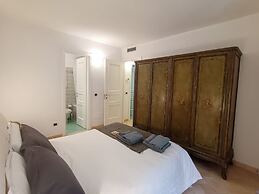 JOIVY Villa Milva W/ Car Park Beside The Beach