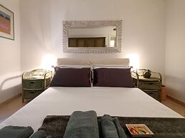 JOIVY Villa Milva W/ Car Park Beside The Beach