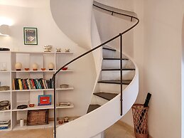 JOIVY Villa Milva W/ Car Park Beside The Beach