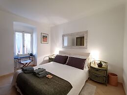 JOIVY Villa Milva W/ Car Park Beside The Beach