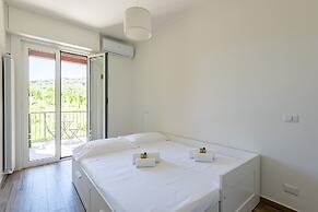 JOIVY Lele Apartment With Swimming Pool