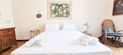 JOIVY Vintage And Gorgeous 2-Bed Flat Near Sforzesco Castle