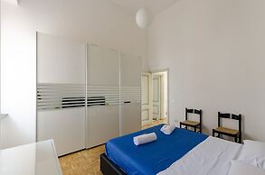 JOIVY Kiosk Opera House