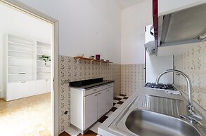 JOIVY Kiosk Opera House