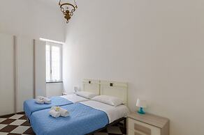 JOIVY Kiosk Opera House