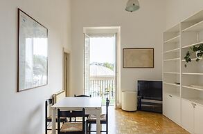 JOIVY Kiosk Opera House