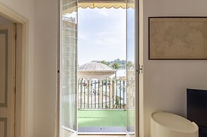 JOIVY Kiosk Opera House