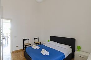 JOIVY Kiosk Opera House