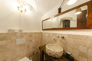 JOIVY Ideal Flat Near Aquarium