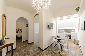 JOIVY Ideal Flat Near Aquarium