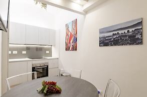 JOIVY Ideal Flat Near Aquarium