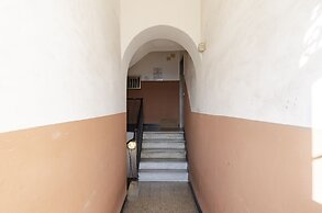 JOIVY Sunny 2-Bed Flat Near Aquarium