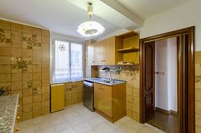 JOIVY Sunny 2-Bed Flat Near Aquarium