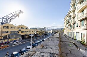 JOIVY Sunny 2-Bed Flat Near Aquarium