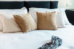 JOIVY Stylish Suite 52