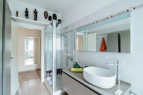 JOIVY Stylish Suite 52