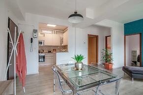 JOIVY Family Flat W/Balcony