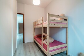 JOIVY Family Flat W/Balcony