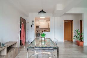 JOIVY Family Flat W/Balcony