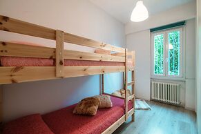 JOIVY Family Flat W/Balcony