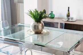 JOIVY Family Flat W/Balcony