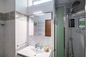 JOIVY Family Flat W/Balcony