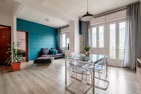 JOIVY Family Flat W/Balcony