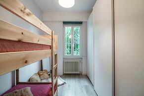 JOIVY Family Flat W/Balcony