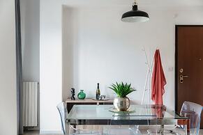 JOIVY Family Flat W/Balcony