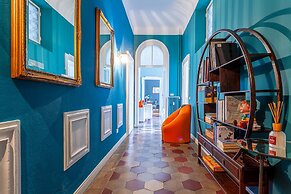 JOIVY Elegant Flat W/Balcony