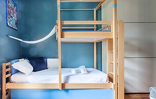 JOIVY Elegant Flat W/Balcony