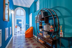 JOIVY Elegant Flat W/Balcony