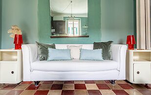 JOIVY Elegant Flat W/Balcony