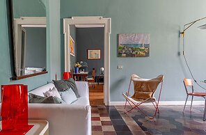 JOIVY Elegant Flat W/Balcony