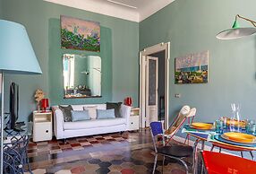 JOIVY Elegant Flat W/Balcony