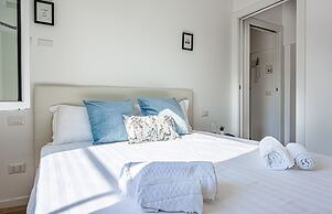 JOIVY Sublime Flat W/Balcony