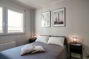 JOIVY Spacious Apt in Stunning Como