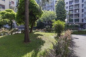 JOIVY Trendy Flat W/Balcony